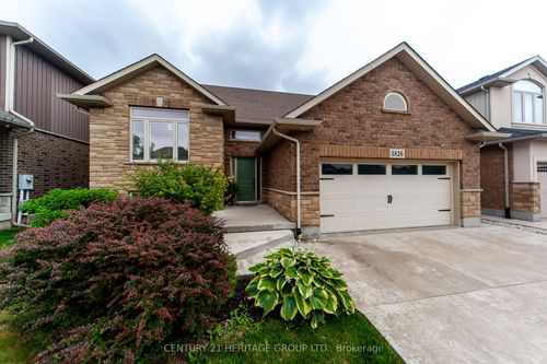 5826 Fiddlehead Lane, Niagara Falls, ON, L2H0E9 | Card Image