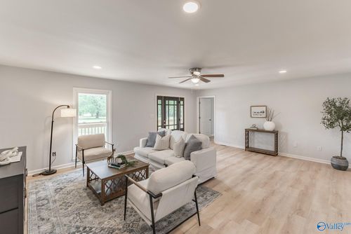 3780 Old Highway 431, Owens Cross Roads, AL, 35763-8836 | Card Image