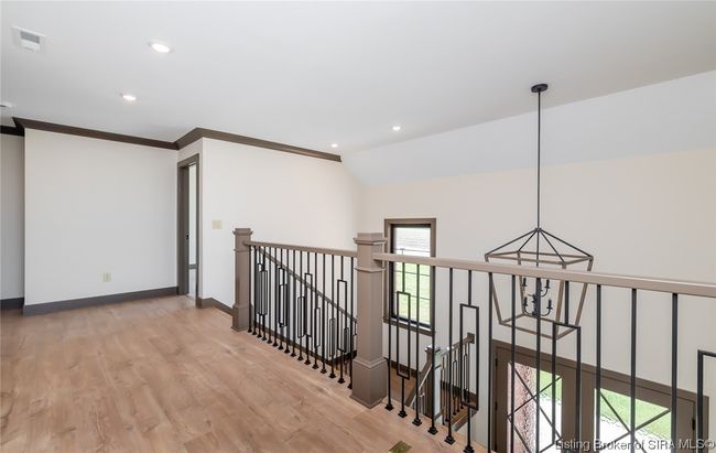 5560 Old Vincennes Rd, Home with 4 bedrooms, 4 bathrooms and null parking in Floyds Knobs IN | Image 73