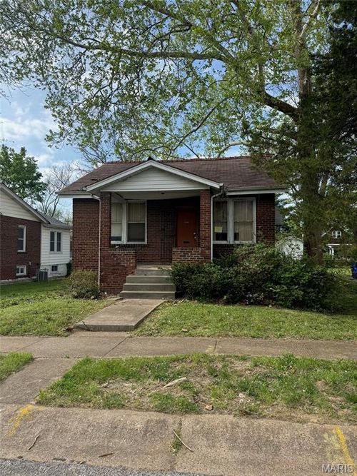 7054 Julian Ave, University City, MO, 63130-1938 | Card Image
