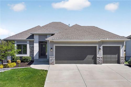 24818 89th St, Lenexa, KS, 66227 | Card Image