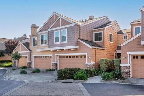 106 Camerota Way, Redwood City, CA, 94065-2856 | Card Image