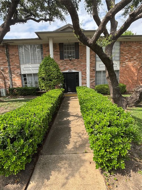 202-8057 Meadow Rd, Dallas, TX, 75231-3421 | Card Image