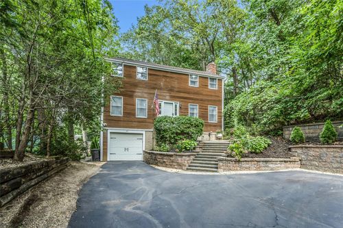 20 Cranbrook Ct, Centerport, NY, 11721-1768 | Card Image