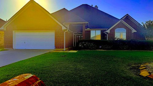 1904 Avenue L, Nederland, TX, 77627-5432 | Card Image