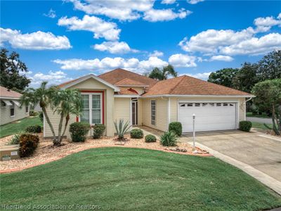 3304 E Pebble Creek Drive, House other with 2 bedrooms, 2 bathrooms and null parking in Avon Park FL | Image 1