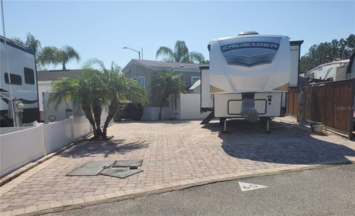 60-20300 Leonard Road, LUTZ, FL, 33558 | Card Image