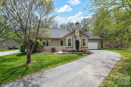 45 Craggy Vista Dr, Swannanoa, NC, 28778-6213 | Card Image