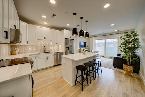 708 Randolph St, Traverse City, MI, 49684-2177 | Card Image