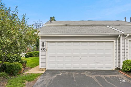 433 Dogwood Ter, Buffalo Grove, IL, 60089-1820 | Card Image