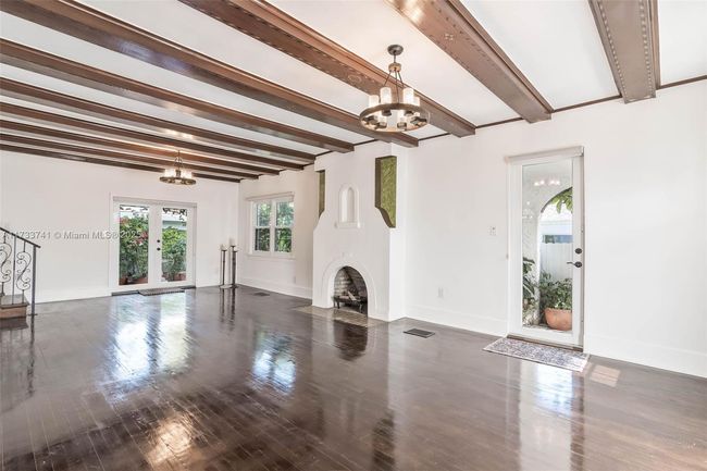 2341 Sw 16 Th Ter, House other with 4 bedrooms, 5 bathrooms and null parking in Miami FL | Image 7