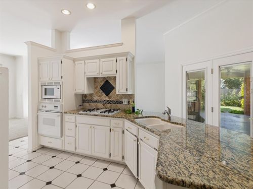 1816 Robin Ridge Dr, Norman, OK, 73072-2866 | Card Image