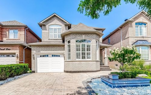 3285 Mcdowell Dr, Mississauga, ON, L5M6S1 | Card Image