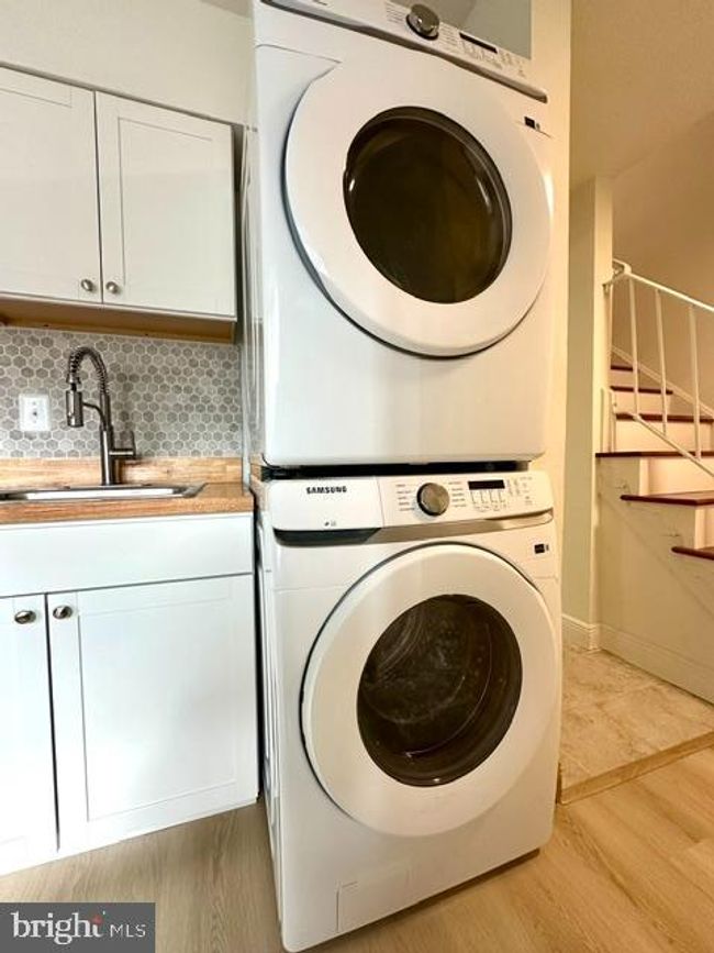 7851 W Point Ct, Townhouse with 3 bedrooms, 3 bathrooms and null parking in MANASSAS VA | Image 22