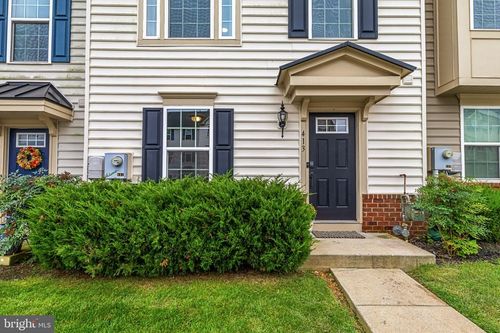 413 Laurel Oak Ln, SEVEN VALLEYS, PA, 17360-8721 | Card Image