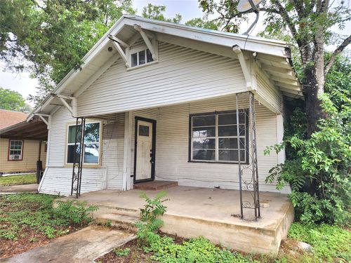 123 E Davis Street, Luling, TX, 78648 | Card Image