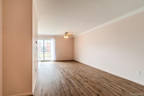 apt-2-474 Fox Hills Dr N, Bloomfield Hills, MI, 48304-1334 | Card Image