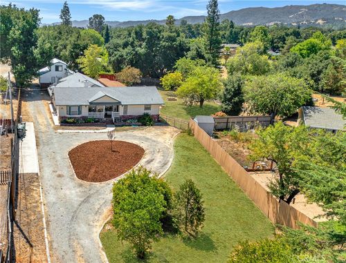 8670 Santa Rosa Rd, Atascadero, CA, 93422-5428 | Card Image