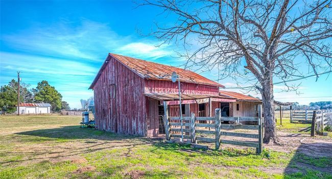 10152 Fm 949, House other with 3 bedrooms, 3 bathrooms and 3 parking in Cat Spring TX | Image 15