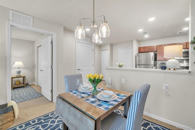 APT-201 - 1957 S Telegraph Rd, Condo with 2 bedrooms, 2 bathrooms and null parking in Bloomfield Hills MI | Image 7