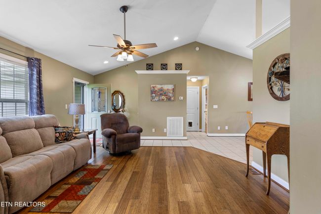 327 S Fowler St, House other with 3 bedrooms, 2 bathrooms and null parking in Clinton TN | Image 5