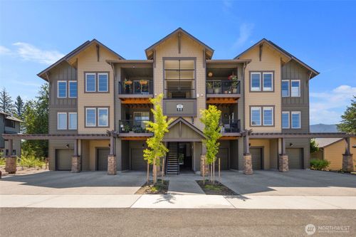 e-302-1965 Se 12th Ct, North Bend, WA, 98045-7801 | Card Image