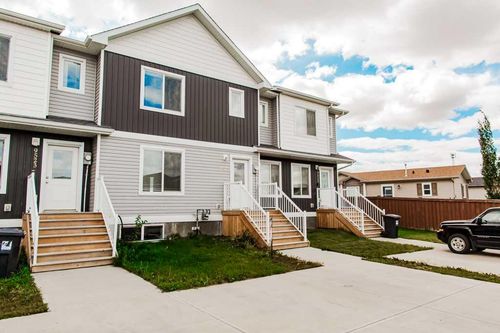 b-9523 112 Avenue, Clairmont, AB, T8X5C8 | Card Image