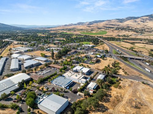 710 Jefferson Ave, Ashland, OR, 97520-3702 | Card Image