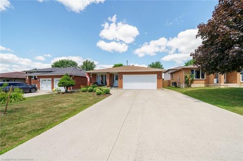 25 Country Club Rd, Cayuga, ON, N0A1E0 | Card Image
