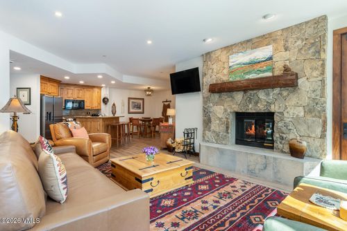 105-32 Highlands Ln, Beaver Creek, CO, 81620-5403 | Card Image