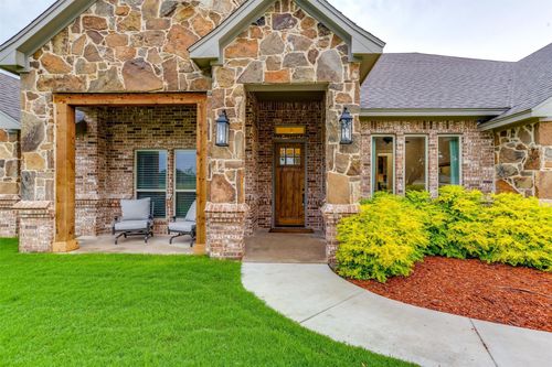 133 Tobiano Trce, Brock, TX, 76087-6748 | Card Image