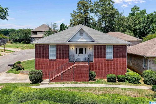 1524 Jacobs Cir, Vestavia Hills, AL, 35216-7100 | Card Image