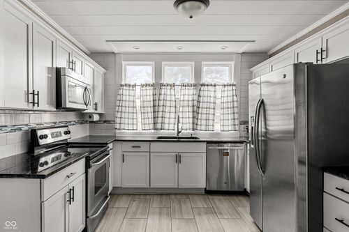 1026 N Main St, Tipton, IN, 46072-1049 | Card Image