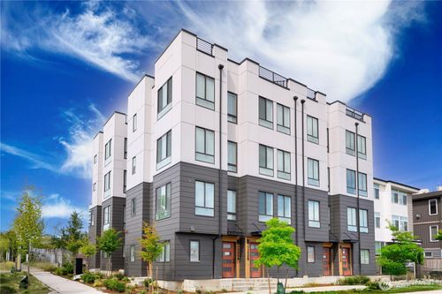 b-1300 E Remington Ct, Seattle, WA, 98122-5540 | Card Image