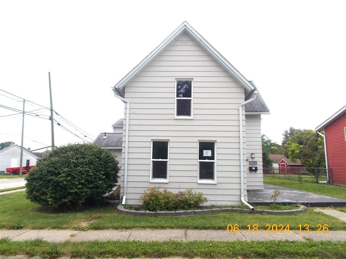 Saint Stephens St, Rockwood, MI 48173