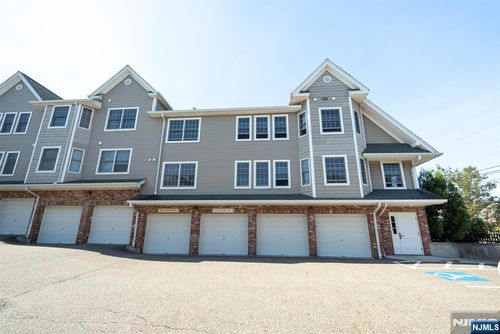 270 Grand Ave, Palisades Park, NJ, 07650-2404 | Card Image