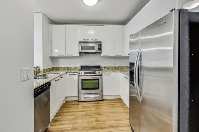 UNIT-1405 - 450 E Waterside Dr, Condo with 1 bedrooms, 1 bathrooms and 1 parking in Chicago IL | Image 10
