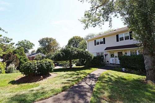 apt-64-245 Unquowa Rd, Fairfield, CT, 06824-5022 | Card Image
