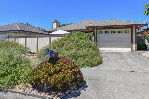 1907 Genoa Place, Santa Rosa, CA, 95403 | Card Image