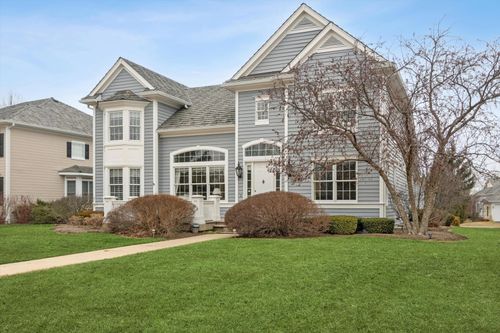 880 Symphony St, Lake Forest, IL, 60045-4231 | Card Image