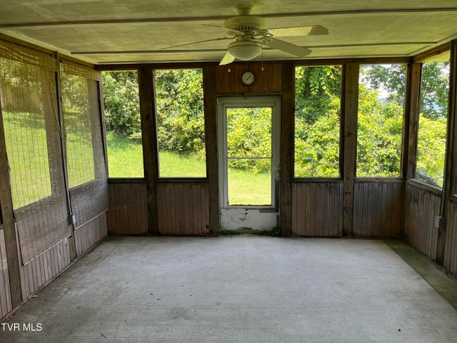 211 Overview Loop, House other with 3 bedrooms, 3 bathrooms and null parking in Jonesville VA | Image 18