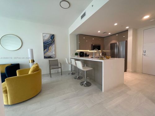 1105-2000 Metropica Way, Sunrise, FL, 33323-3215 | Card Image