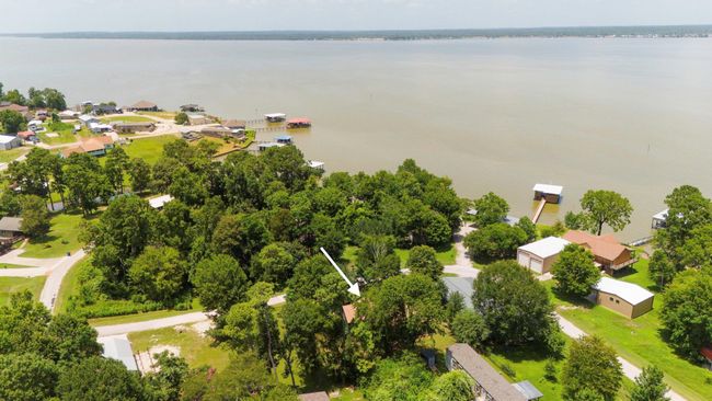 220 Tortuga Way, House other with 3 bedrooms, 2 bathrooms and null parking in Pointblank TX | Image 33