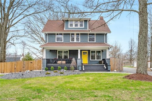 252 Indianola Rd, Youngstown, OH, 44512-2352 | Card Image