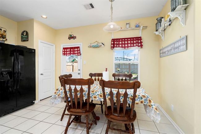 4914 Seaside Sparrow Ln, House other with 3 bedrooms, 2 bathrooms and 2 parking in Baytown TX | Image 16