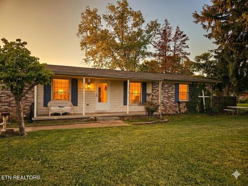 2115 Sentell Cir, Maryville, TN, 37803-8839 | Card Image