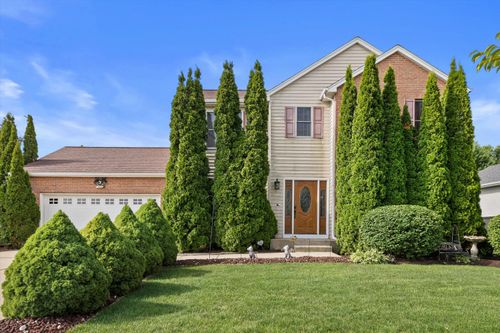109 Prairie Dr, Walworth, WI, 53184-9794 | Card Image