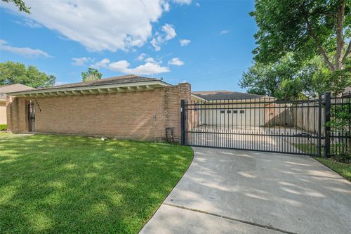 12919 Westella Dr, Houston, TX, 77077-3703 | Card Image