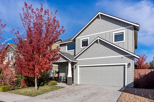 21190 Se Kayla Ct, Bend, OR, 97702-3492 | Card Image