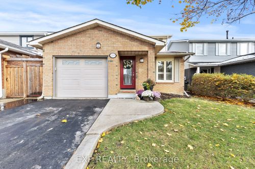 2203 Hunt Cres, Burlington, ON, L7M3E3 | Card Image